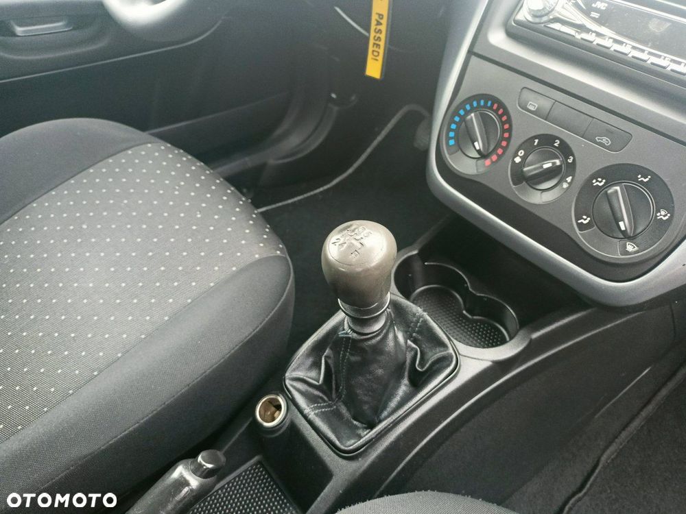 Fiat Grande Punto - 25