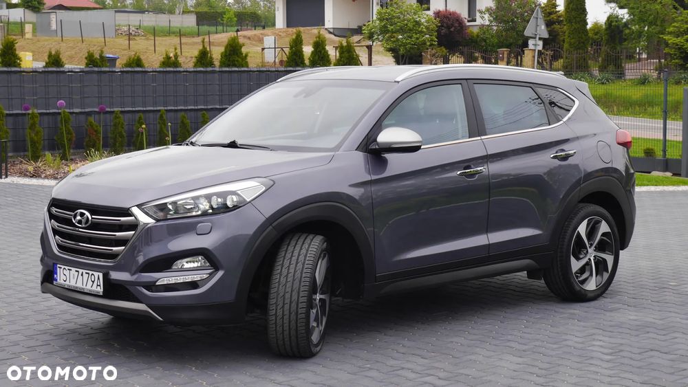 Hyundai Tucson 1.7 CRDI BlueDrive GO 2WD - 16