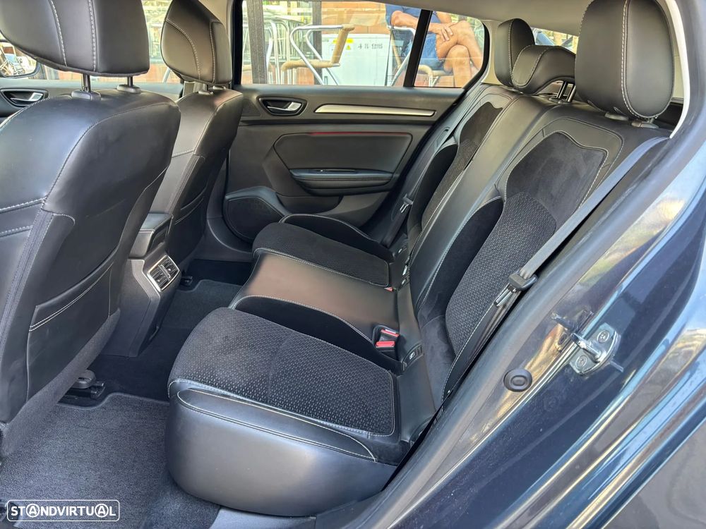 Renault Mégane Sport Tourer 1.5 dCi GT Line J18 - 52