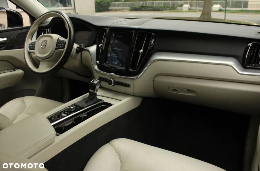 Volvo XC 60 T5 AWD Geartronic Momentum - 20