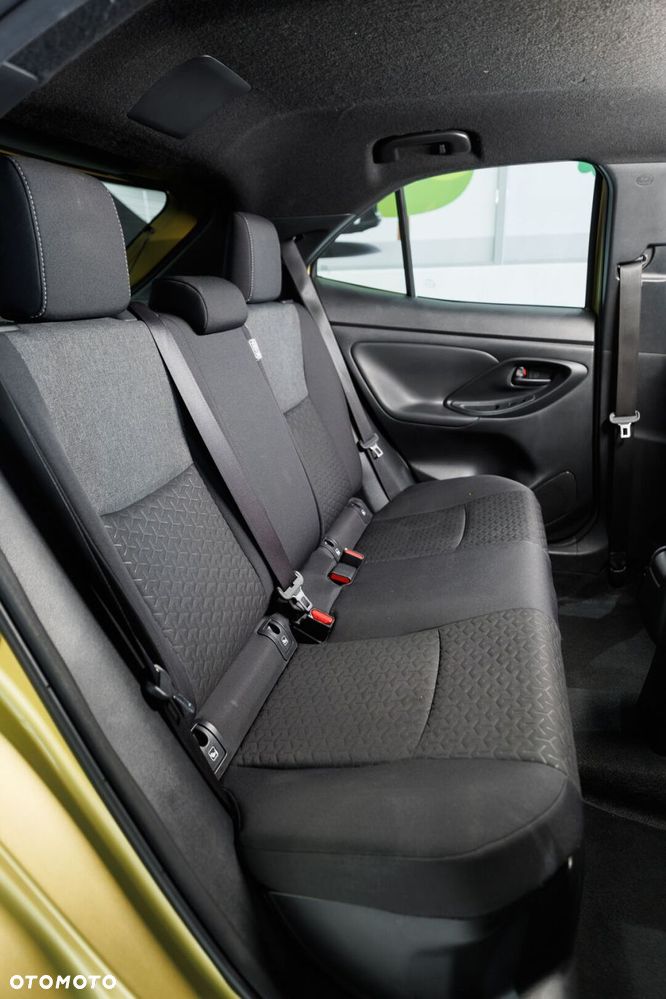 Toyota Yaris Cross Hybrid 1.5 Comfort - 16