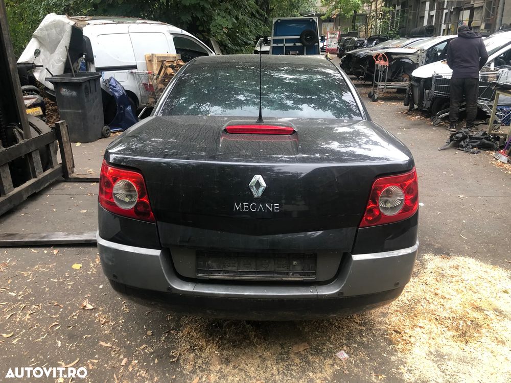 Dezmembrez Renault Megane 2 cabrio  2005 negru benzina - 6