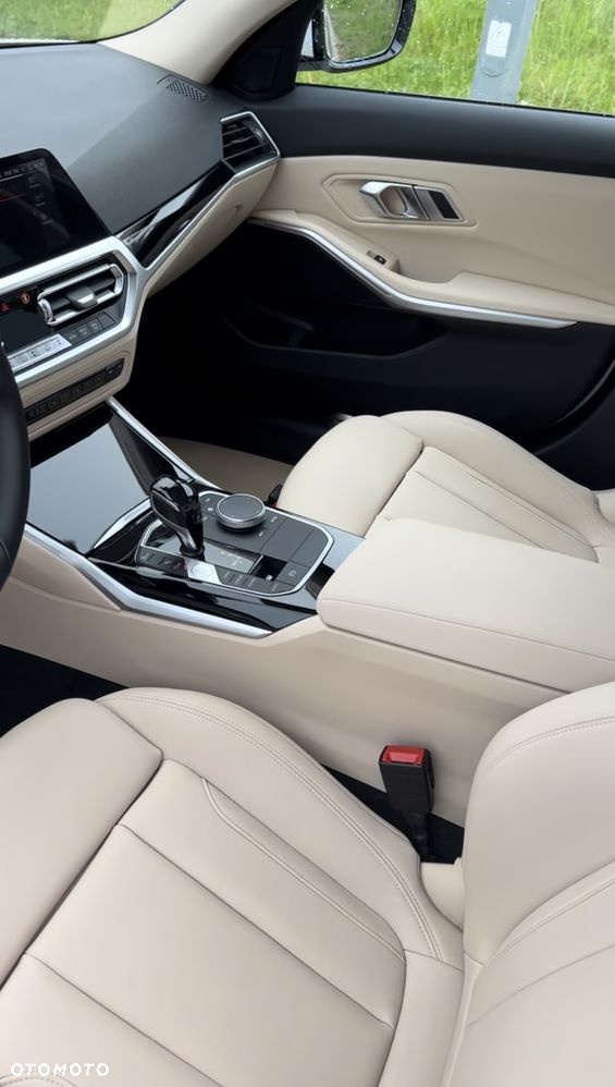 BMW Seria 3 320i GPF Sport Line - 1