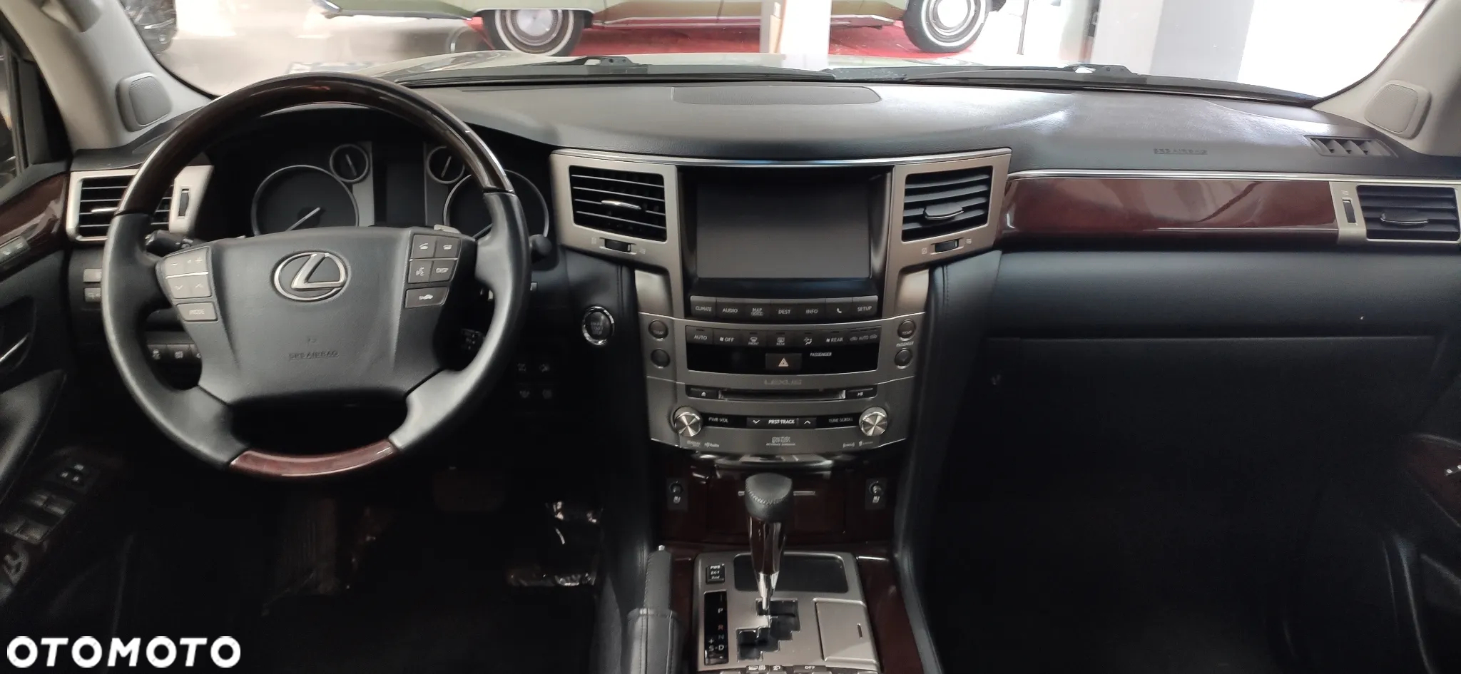 Lexus LX 570 Omotenashi - 8