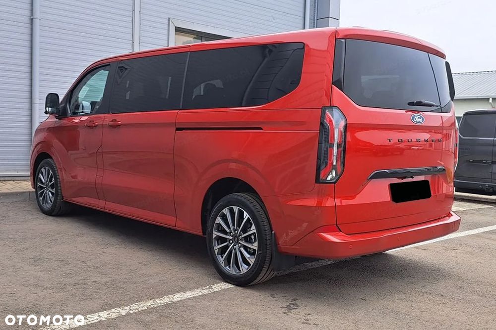 Ford Tourneo Custom - 3