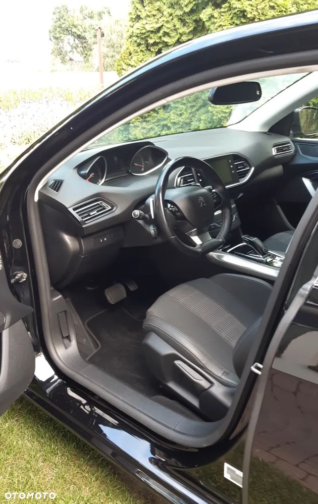 Peugeot 308 1.5 BlueHDi Allure S&S EAT8 - 20