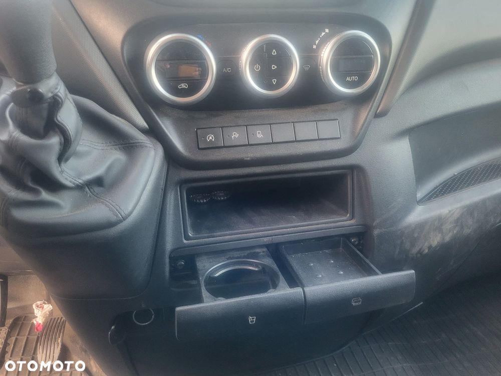 Iveco DAILY - 12