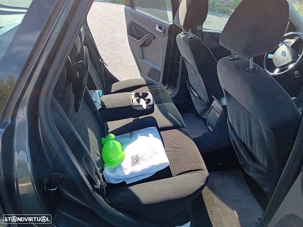 Ford Focus SW 1.6 TDCi Ghia - 7