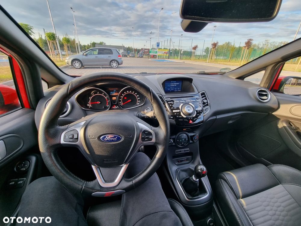 Ford Fiesta 1.6 EcoBoost ST - 5