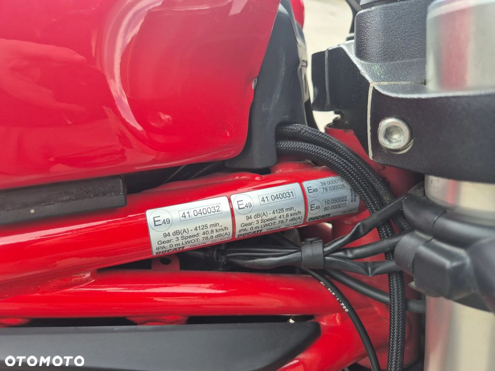 Ducati Monster - 26