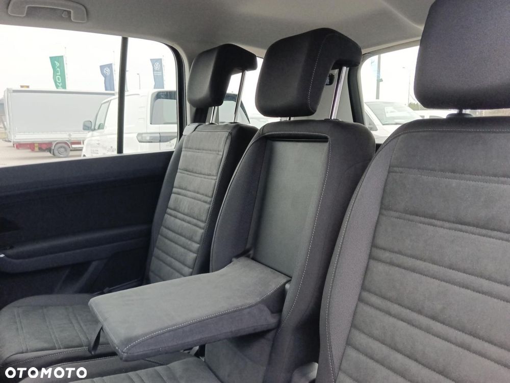 Volkswagen Touran - 25