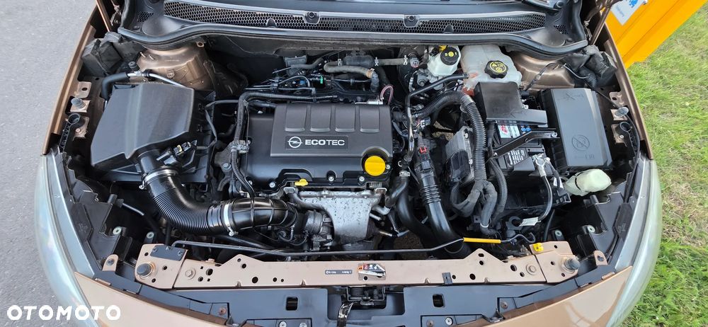 Opel Astra 1.4 Turbo Edition - 24