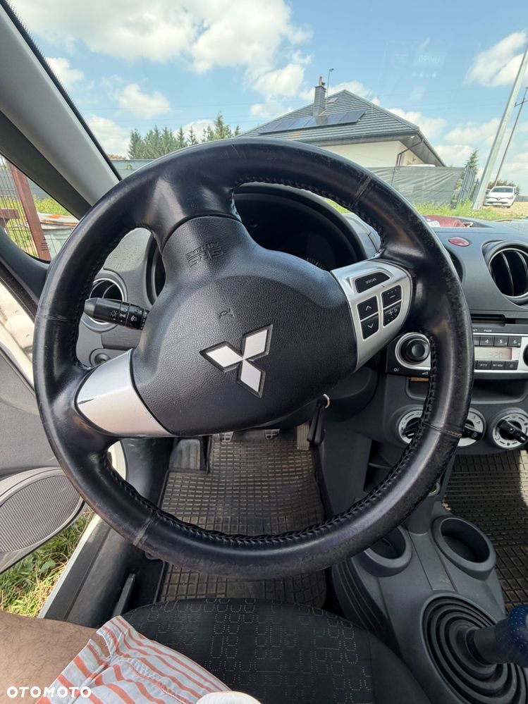 Mitsubishi Colt - 3