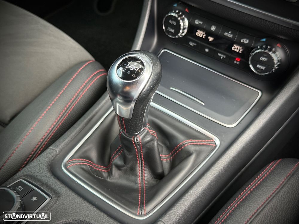 Mercedes-Benz GLA 180 d AMG Line - 34