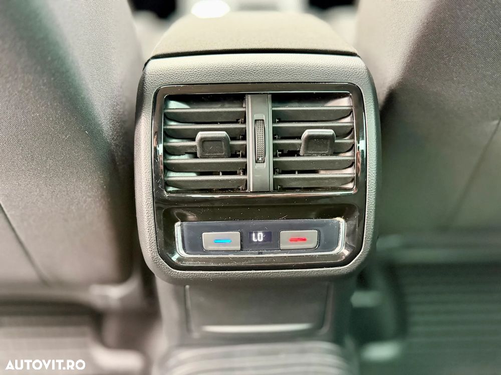 Volkswagen Passat 2.0 TDI DSG Comfortline - 24