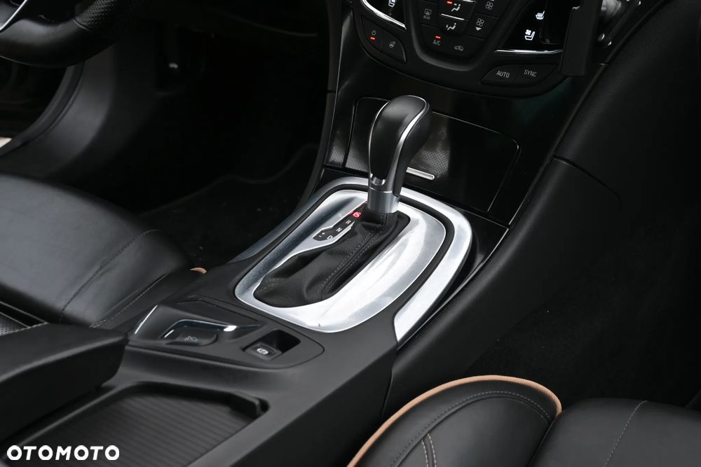 Opel Insignia 2.0 ECOTEC DI Turbo 4x4 Innovation - 26