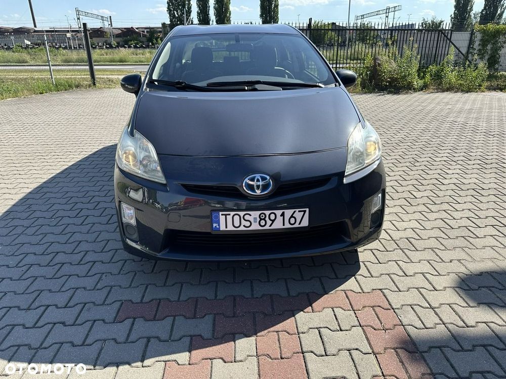 Toyota Prius - 3