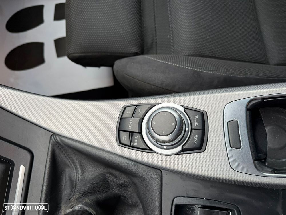 BMW 525 d Pack M - 28