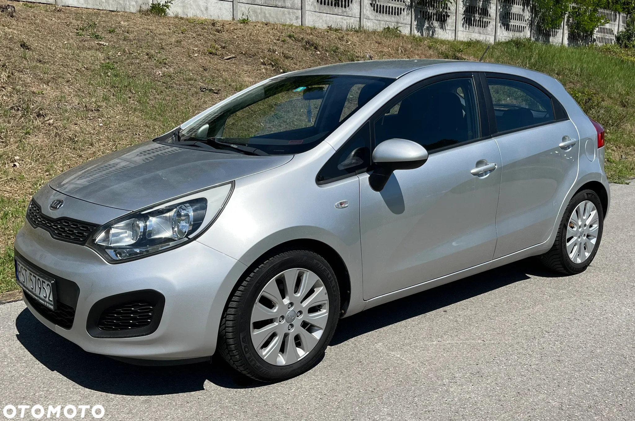 Kia Rio - 2