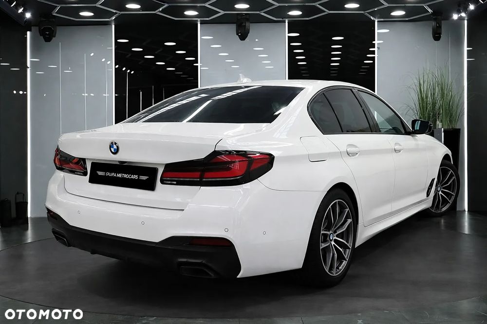 BMW Seria 5 520d xDrive M Sport sport - 3