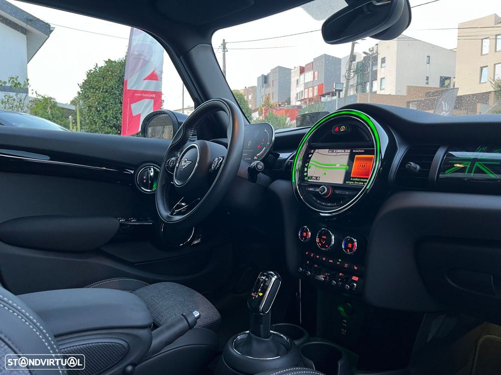 MINI 5 Portas Cooper Auto - 23