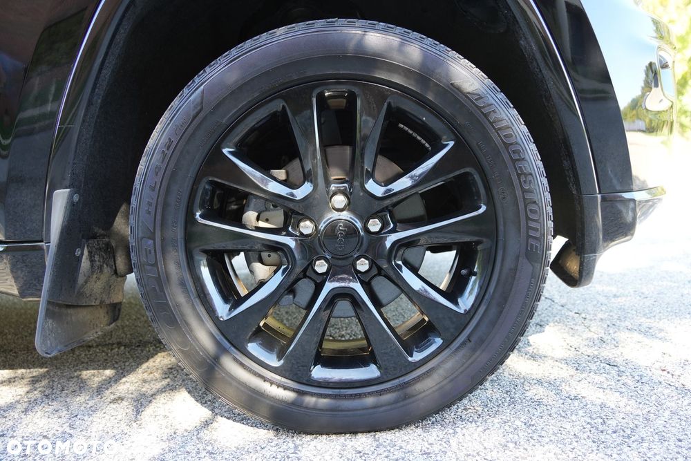 Jeep Grand Cherokee - 14