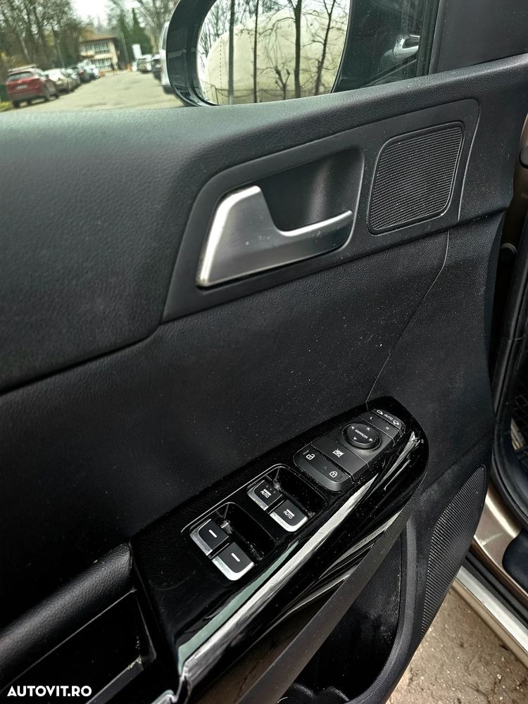 Kia Sportage 1.6 T-GDI 7DCT 4x4 GT Line - 29