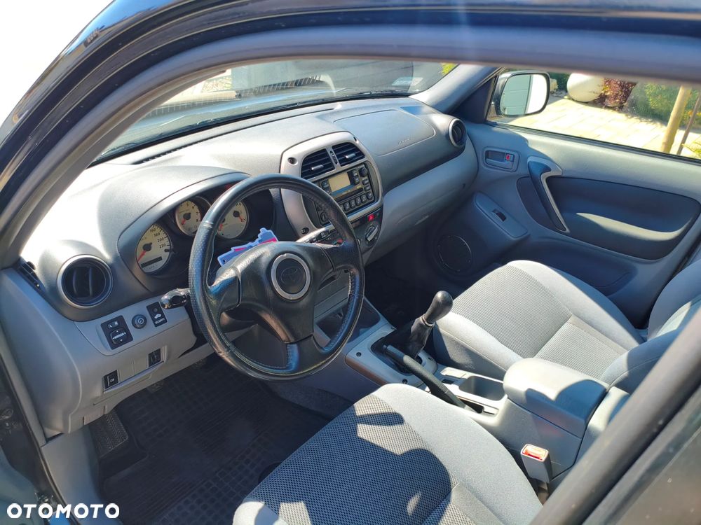 Toyota RAV4 2.0 VVT-i Sol - 11