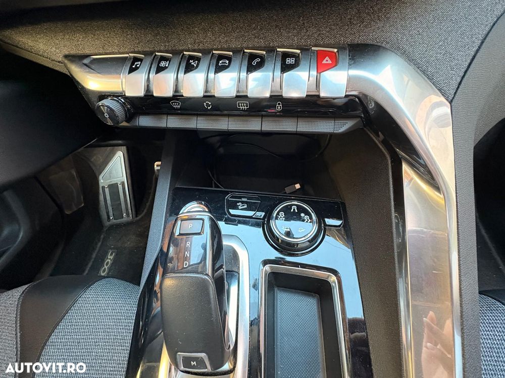 Peugeot 3008 1.2 PureTech Turbo S&S EAT6 GT-Line - 10
