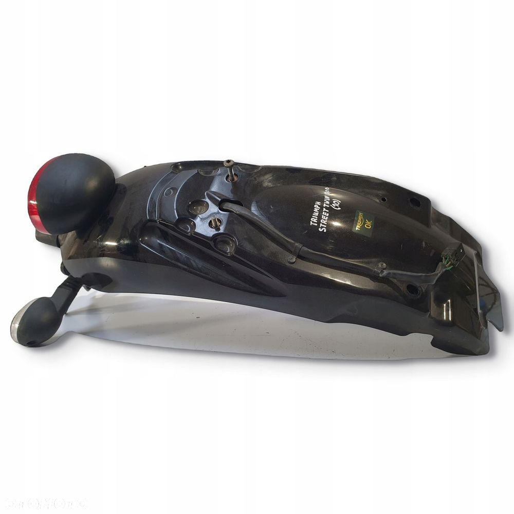 TYLNY BŁOTNIK NAKOLE Triumph Street Twin 900 18- LAMPA TYŁ 2302378 2702100 - 11