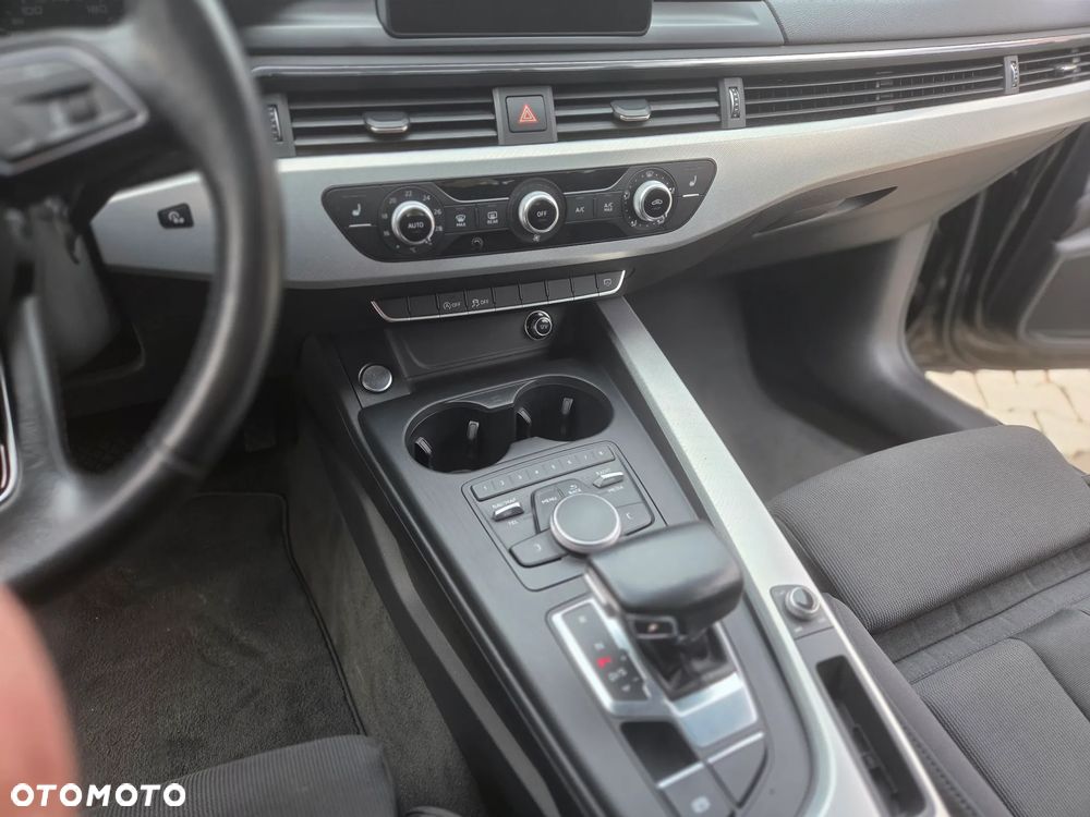 Audi A4 Avant 2.0 TDI Design S tronic - 21