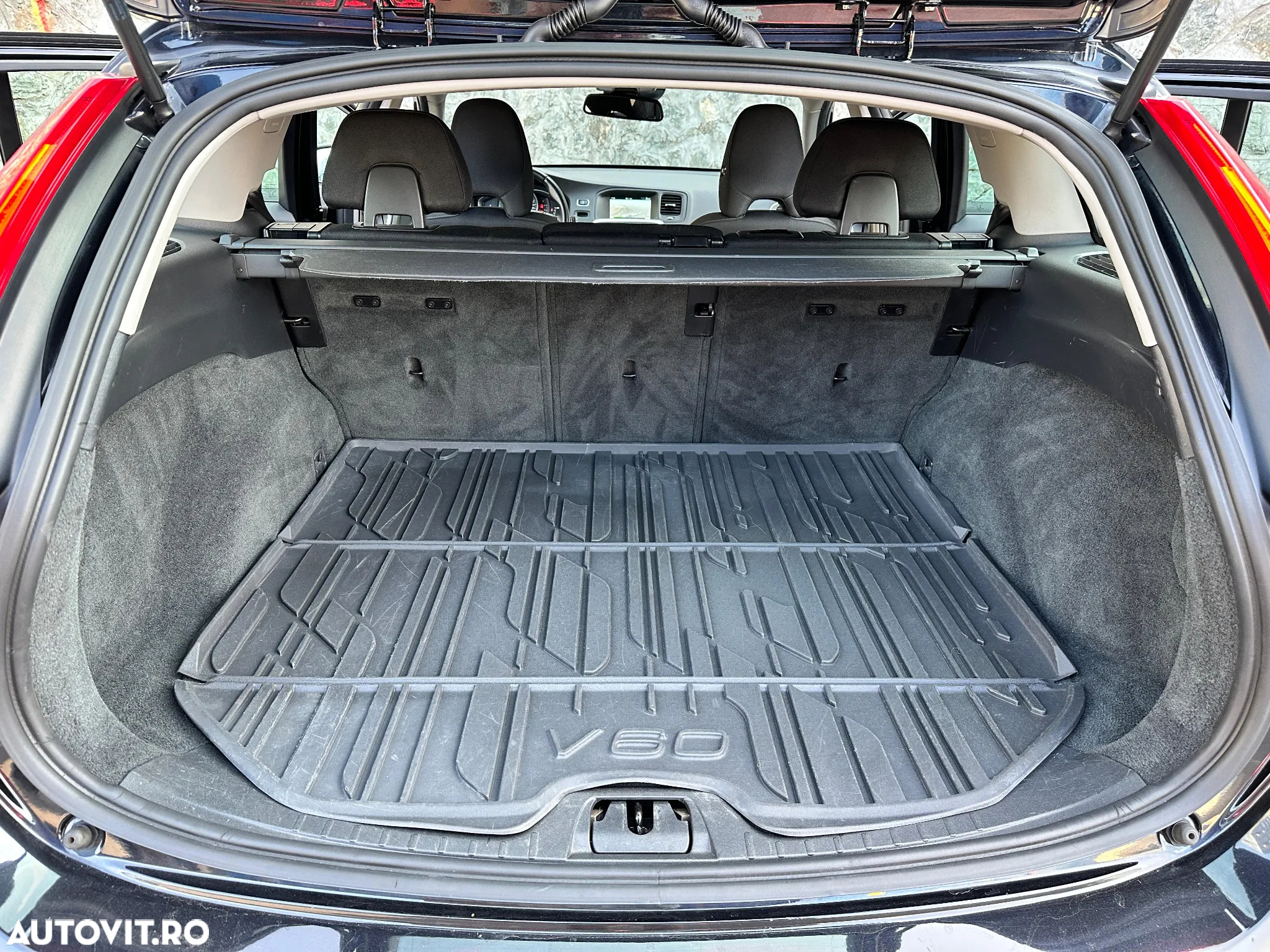 Volvo V60 D2 Geartronic Powershift Kinetic - 17
