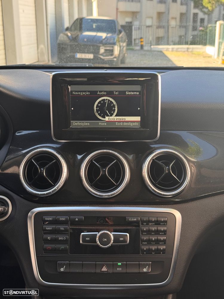 Mercedes-Benz CLA 180 (CDI) d AMG Line - 12