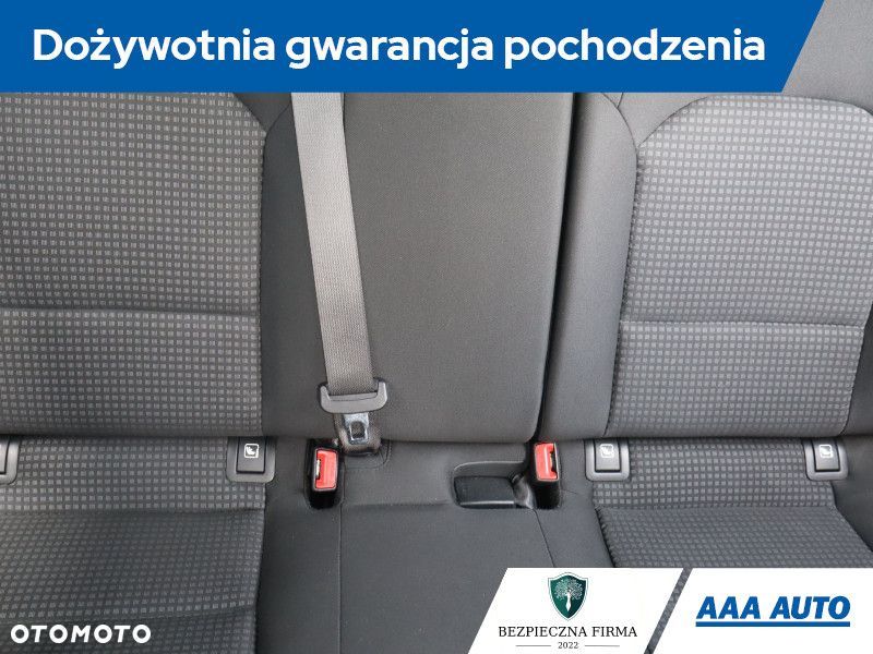 Kia Ceed - 12