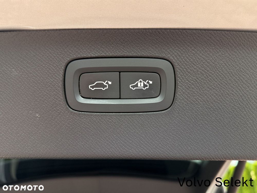 Volvo XC 90 - 22