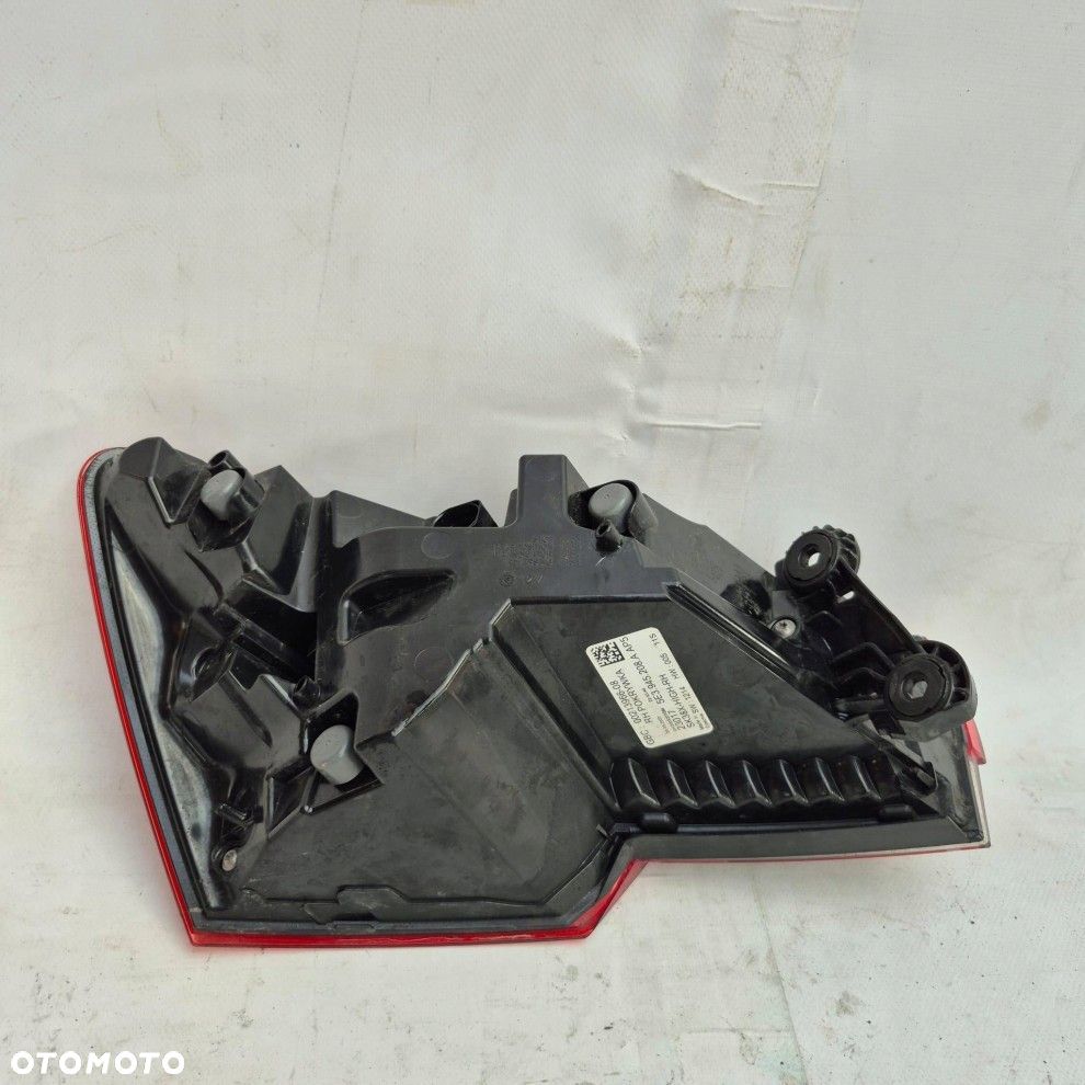 SKODA OCTAVIA IV 4 5E3 20- LAMPA TYŁ TYLNA PRAWA LED 5E3945208A - 3