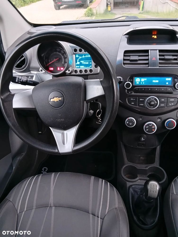 Chevrolet Spark 1.0 LT - 11