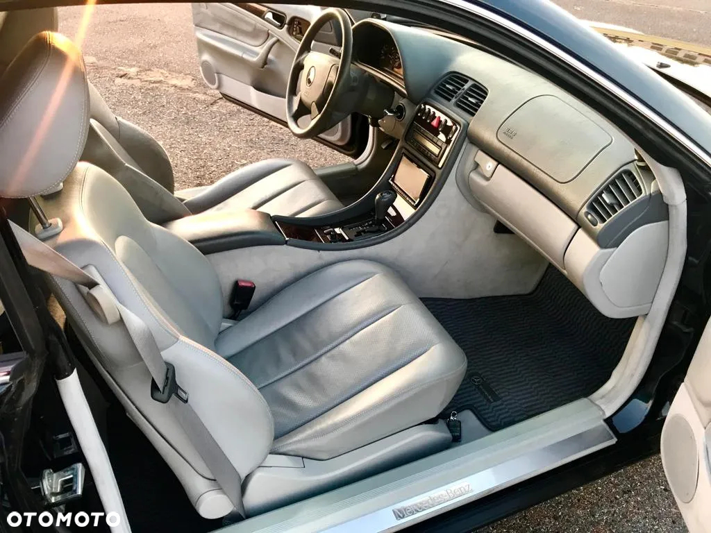 Mercedes-Benz CLK 320 - 7