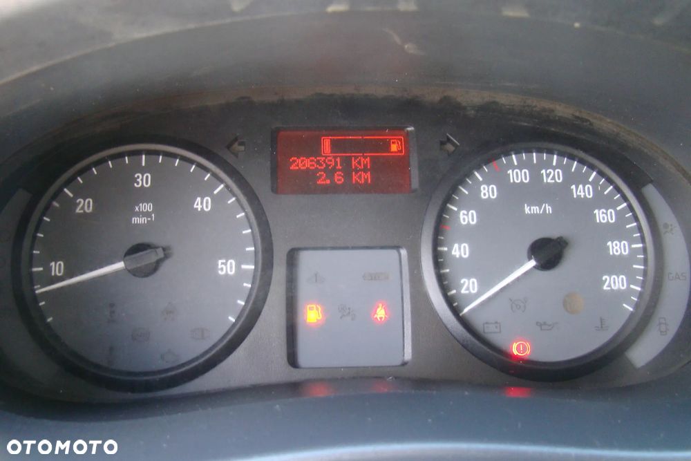 Opel Vivaro - 13