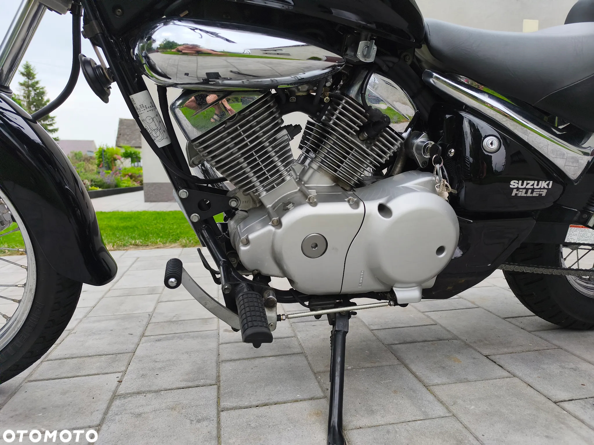Suzuki Intruder - 11