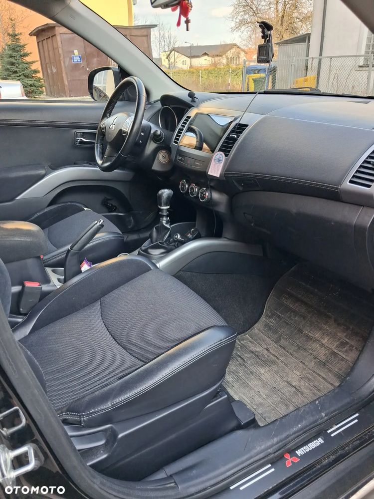 Mitsubishi Outlander 2.2 DID Intense EU5 - 15