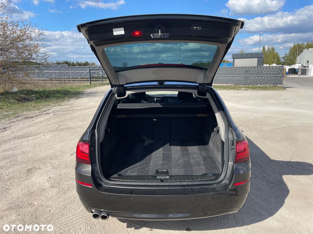 BMW Seria 5 525d Luxury Line - 35