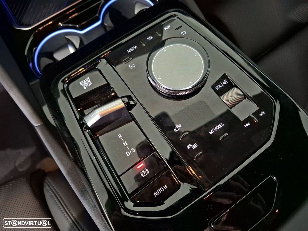 BMW 530 e Pack Desportivo M - 15