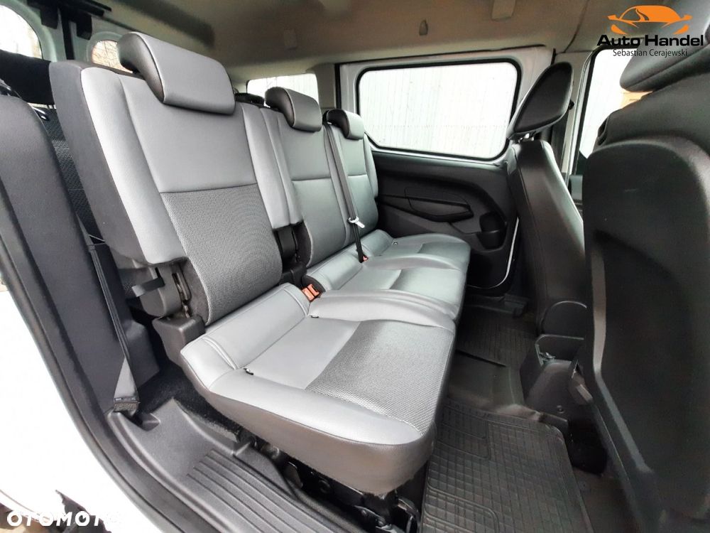Ford Transit Connect - 23