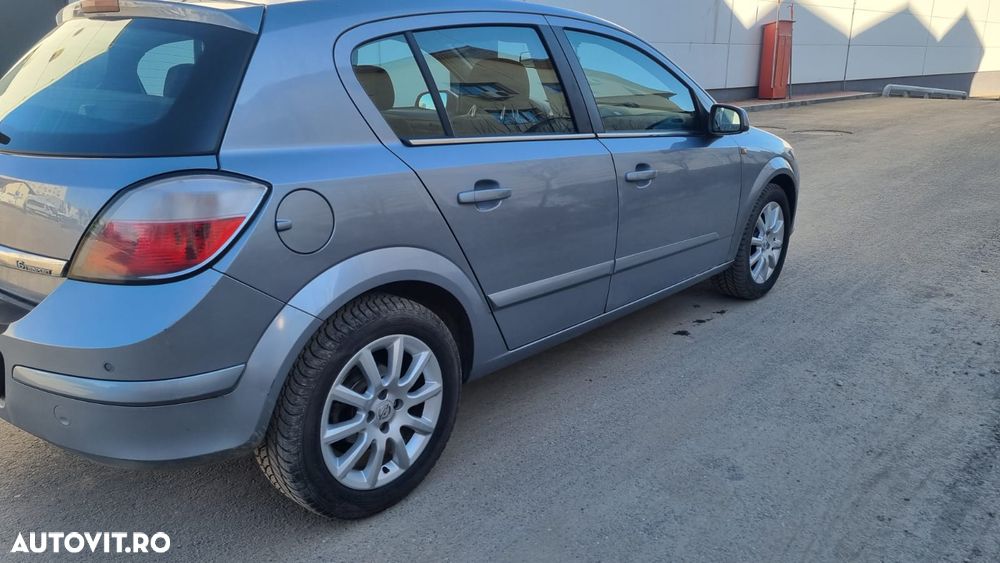 Opel Astra - 4