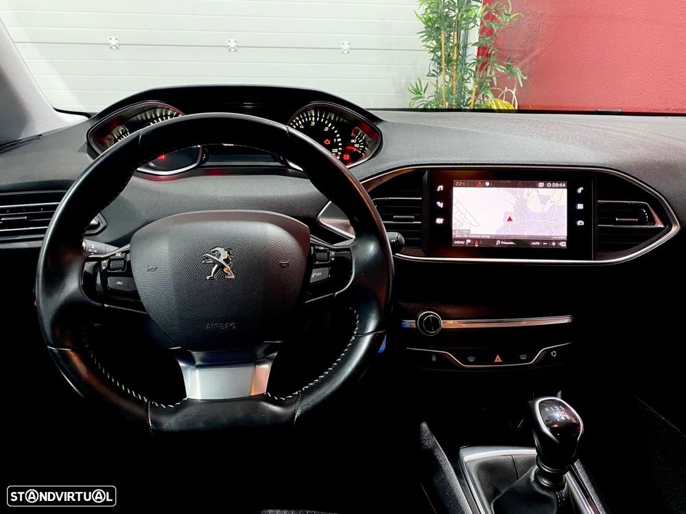 Peugeot 308 SW 1.5 BlueHDi Style - 25