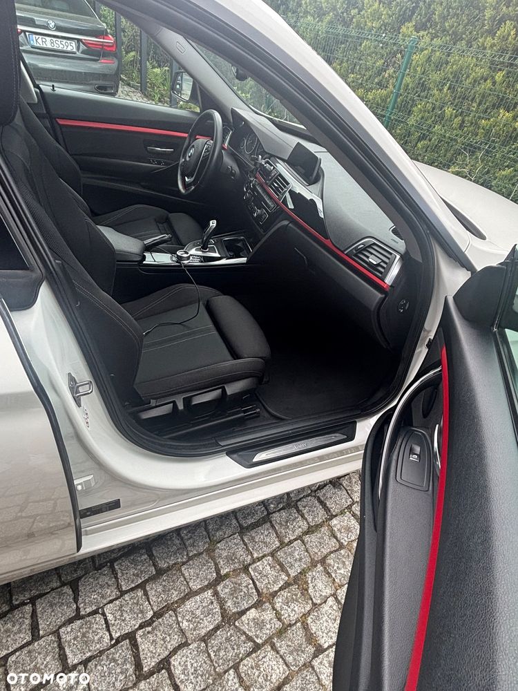 BMW Seria 3 320i GPF xDrive - 17