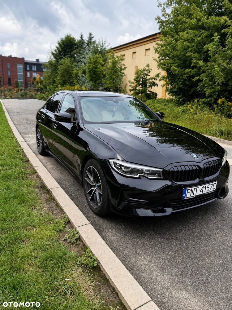 BMW Seria 3 330i M Sport - 2