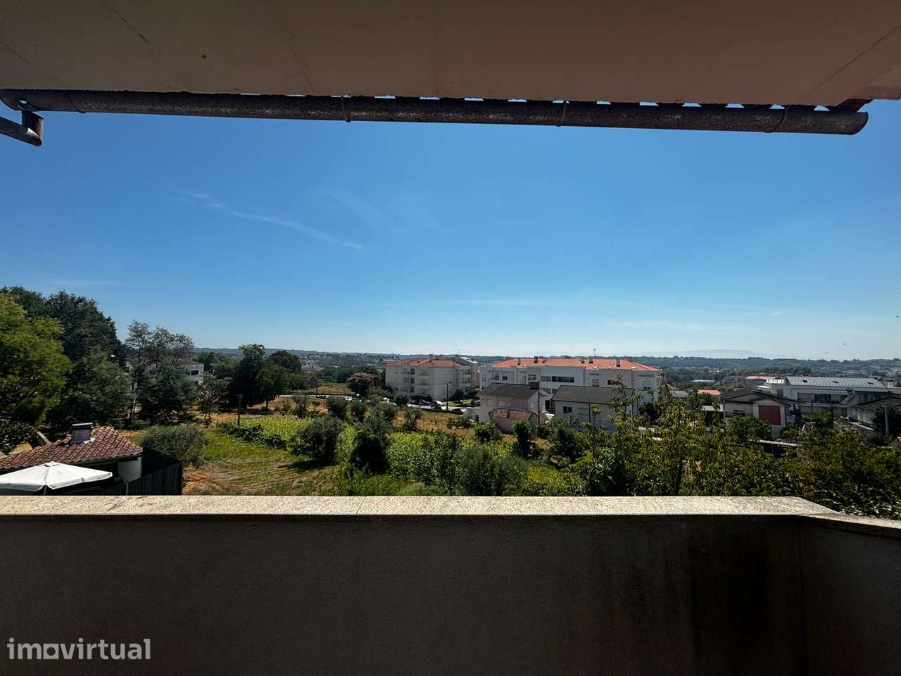 Moradia T4 com Espaço Exterior e Churrasqueira - Abraveses - Viseu - Grande imagem: 2/19