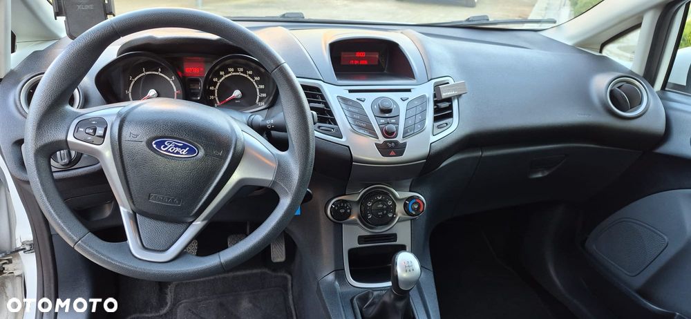 Ford Fiesta 1.25 Ambiente EU5 - 5